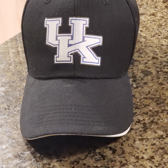 Men's ball cap - Picture 3 of 3